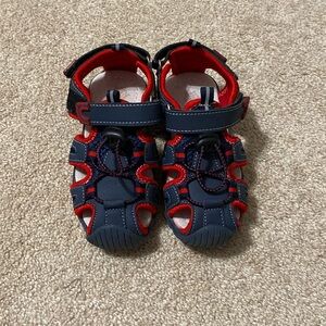 Boys sandals/water shoes